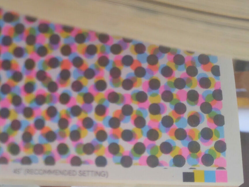 Color dots of CMYK print (from "No Magic In Riso: A Bi-lingual toolkit")